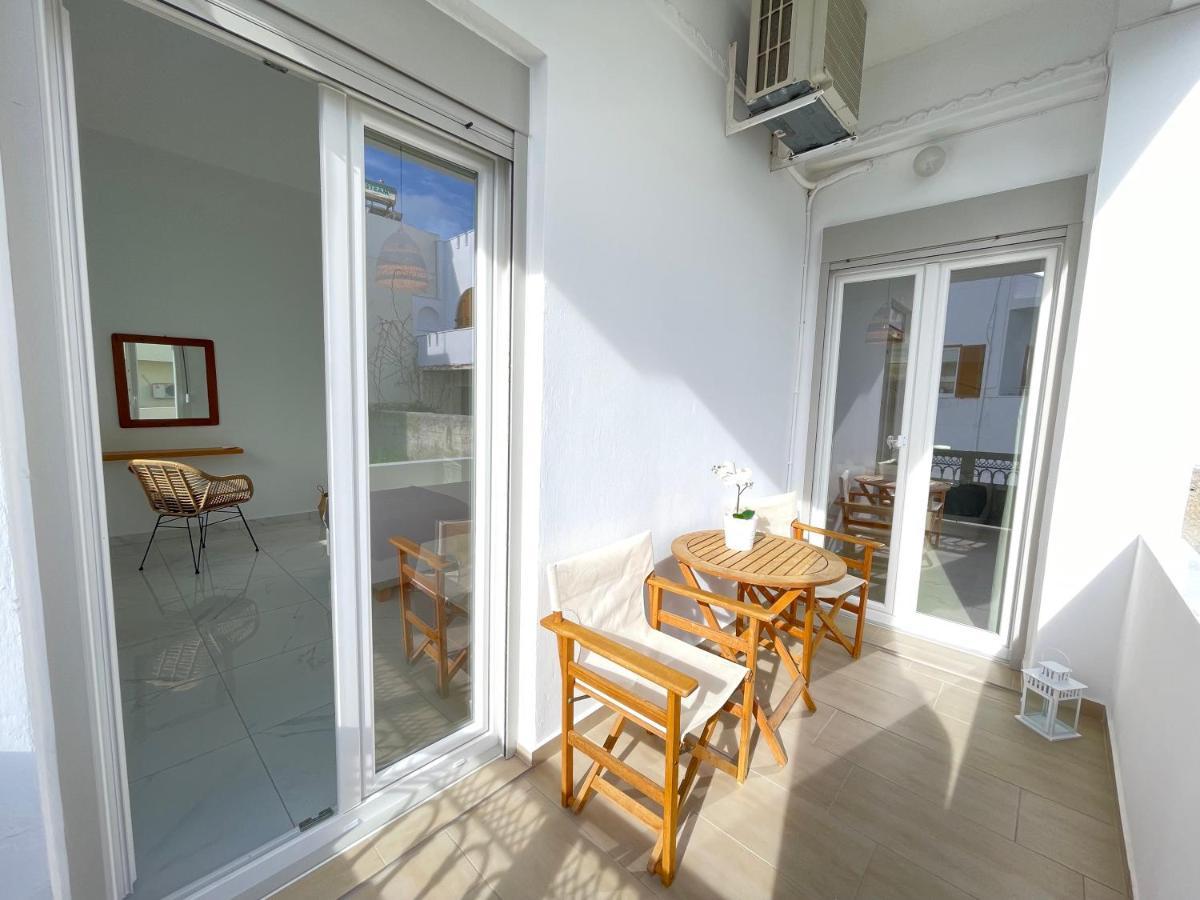 Mano'S Place Naxos City Exterior photo